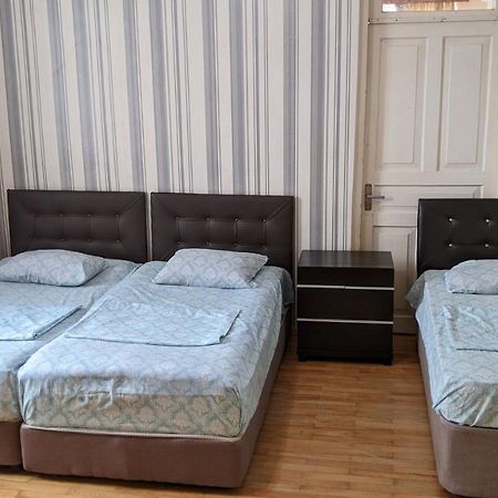 Medea'S Guest House Batumi Bagian luar foto