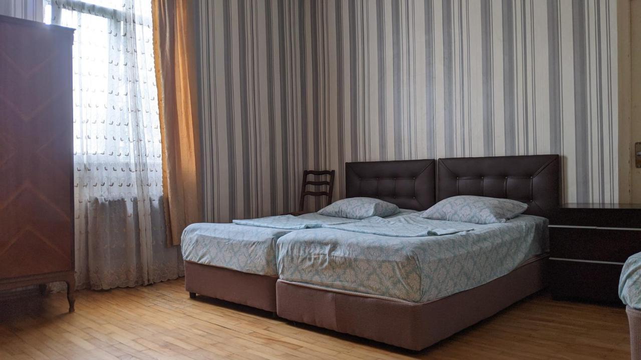 Medea'S Guest House Batumi Bagian luar foto