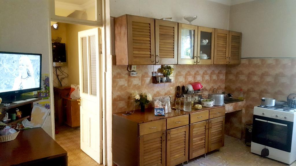 Medea'S Guest House Batumi Bagian luar foto